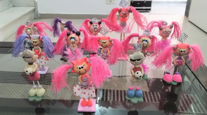 21 Bonecos Artesanais Porcelana Fria
