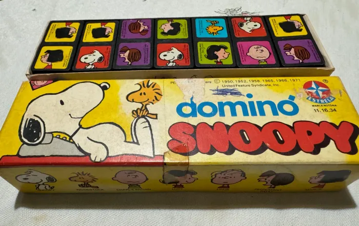 Domino raríssimo anos 80 Snoop - Estrela , completo
