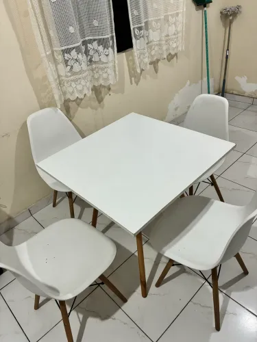 Mesa 4 cadeiras