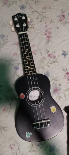 Vendo Ukulele