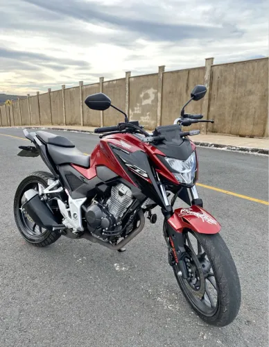 MOTO NO BOLETO - CB300 (2025)