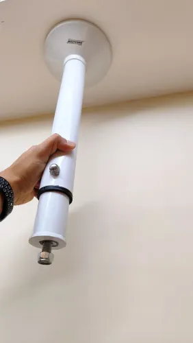 Suporte de TV para fixar no TETO