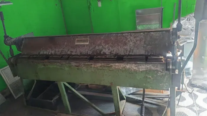 Dobradeira de chapa 2 metros 
