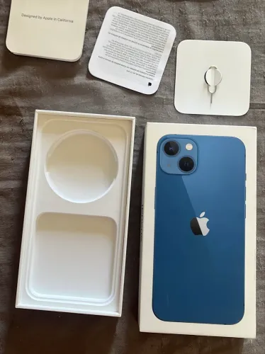 iPhone 13 256