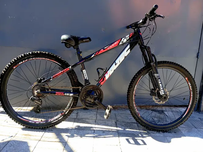 Bicicleta VOLTEC semi nova , freios hidráulicos Absolut, suspensão 100mm , câmbio Shimano