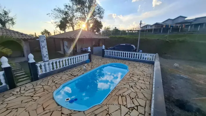 Excelente Chácara de 1.000m² com Chalé Pronto á Venda em Pinhalzinho - SP
