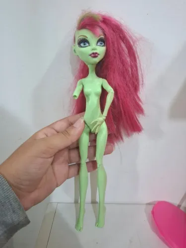 sucata monster high venus 