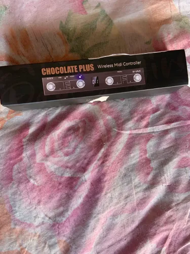 Vende-se pedal m-vave chocolate, novo! Ainda tem manual, caixa e etc..