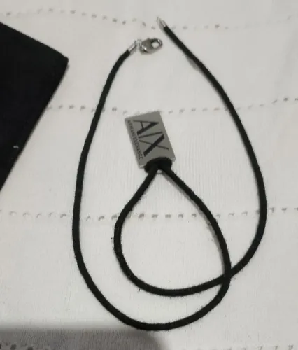 Vendo corrente de Armani origina com l certificado 