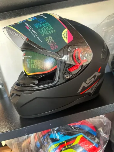 Capacete ASX Novo - Com Óculos