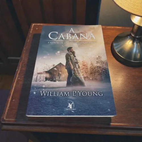 Livro A Cabana - William P. Young (Usado)