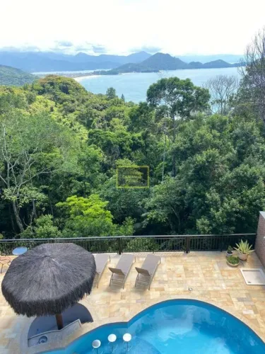 Casa no Condomínio Ponta das Toninhas com Vista para o Mar à Venda