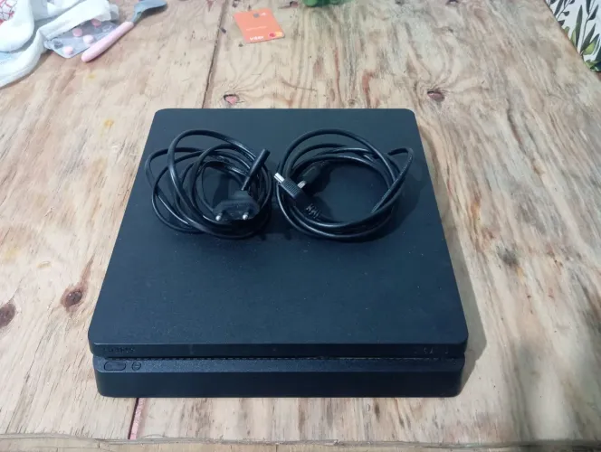 Vendo ps4 slim 500gb