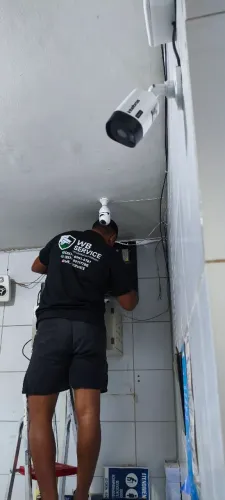 Manutenção e instalação de câmeras de segurança