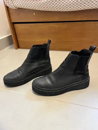 Bota preta