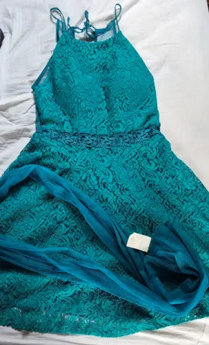Vestido Feminino Verde Tiffany em Renda e Tule