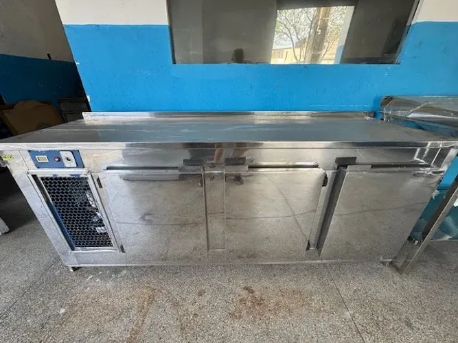 Bancada Congelada (freezer) de 3 portas