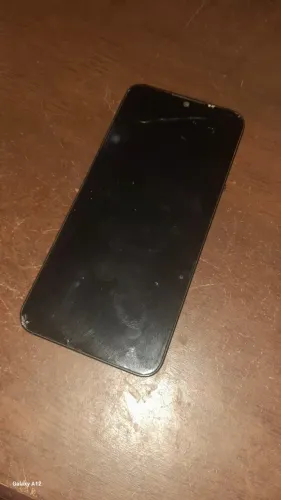 Motorola e6 plus bom pra restaurar ou tirar perças qualquer duvida manda mensagem
