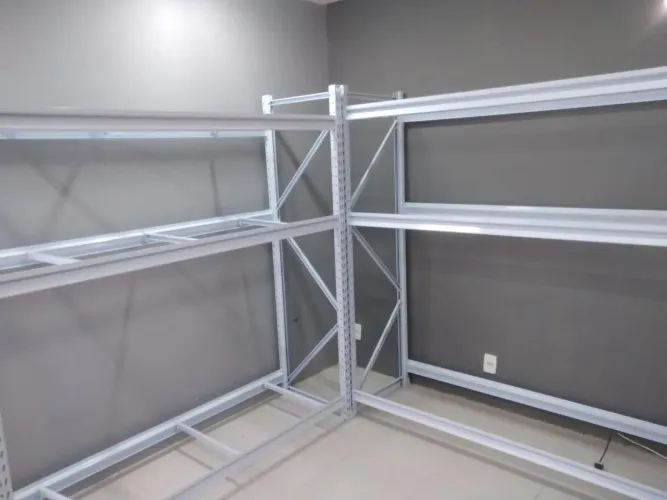 Porta pallets novos direto da distribuidora pronta entrega