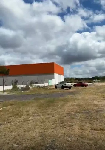 GALPÃO PARA LOCAÇÃO EM GUANAMBI-BA - 600M²
