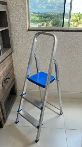 ESCADA ALUMÍNIO MOR DE 3 DEGRAUS