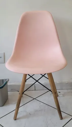 Cadeira rosa
