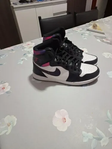Vendo tênis Nike Jordan número 43 novo valor 80,00