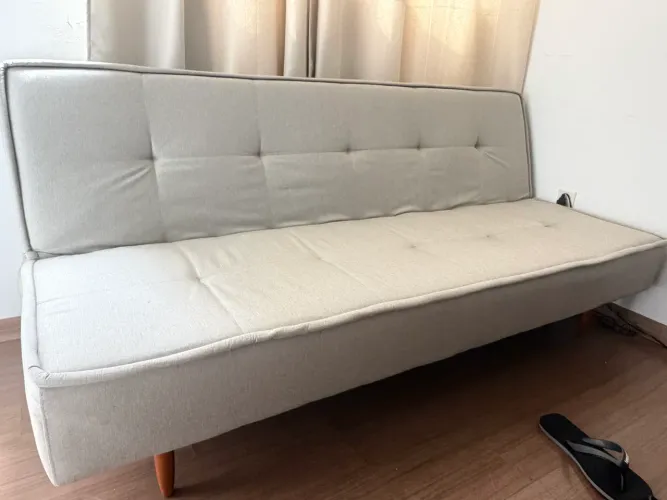 Sofá cama (2 meses de uso)