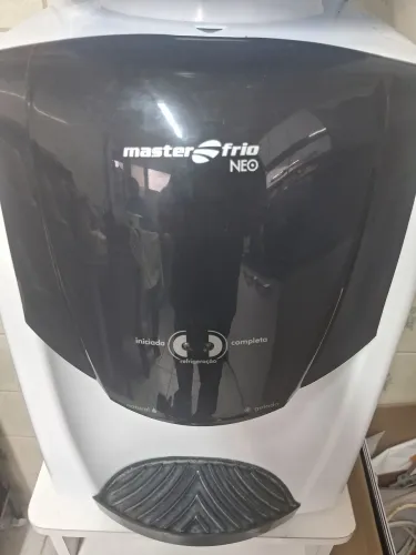 Bebedouro de água master frio neo 110/220