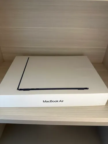 Mac book air with apple M3 chip , 16gB 256GB ssd 