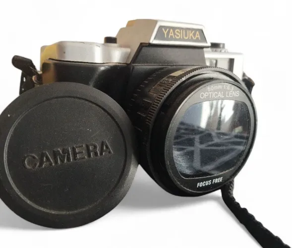 Câmera Analógica Yasiuka 50mm 1:6.3 Vintage Retrô Preto (Usado)