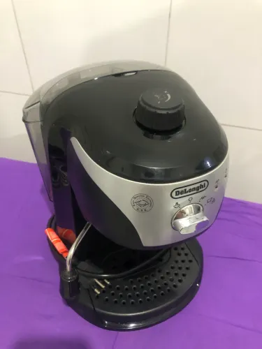 Cafeteira DeLonghi em Perfeito Estado