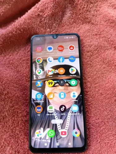 Vende se um celular Xaomi original
