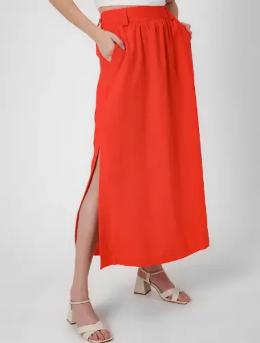 Saia midi vermelha com fenda lateral e bolsos - Riachuelo