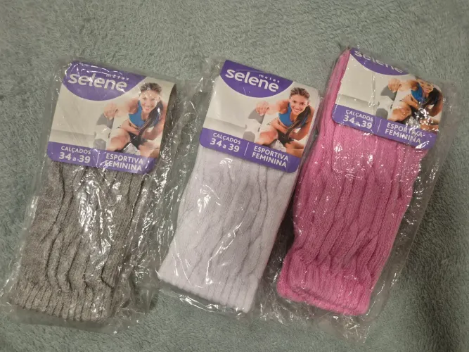 Kit com 3 Meias Esportivas Feminina Selene