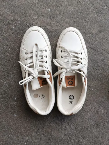 Par de Sapatos usados (39 e 40)