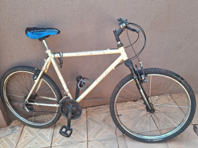Bicicleta caloi antiga