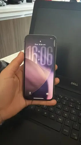 iPhone 12 Pro com algumas avarias