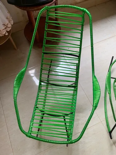 Vendo duas cadeiras de balanço infantil 