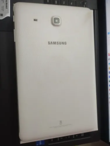 Tablet Samsung Galaxy Tab E - Processador Quad Core 1.3 GHZ