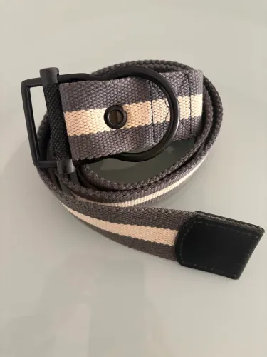 Cinto Zara cinza tamanho. 90/95 novo
