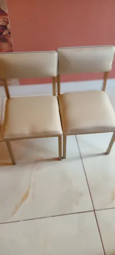 Quero vende 2 cadeiras de manicure
