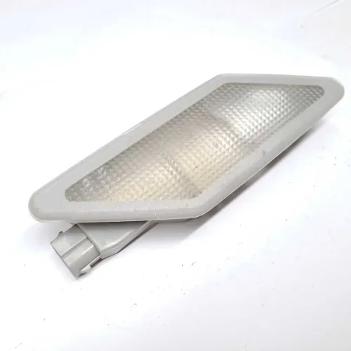 Lanterna teto traseira esquerda Bmw 325 IA 2.5 24v 1994