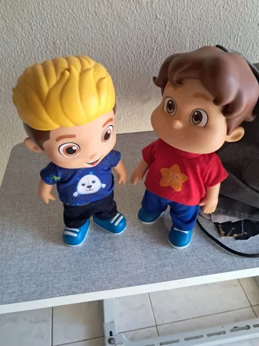 Boneco os dois é 50.00 e um so é 30,00