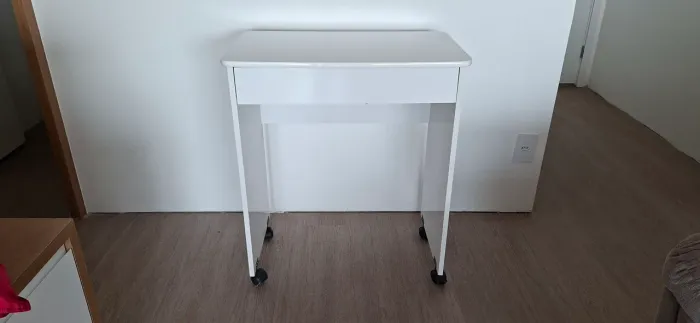 Penteadeira/Escrivaninha mdf branca 67 x 42 x 78 A