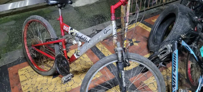 Bicicleta aro 26 com amortecedor 
