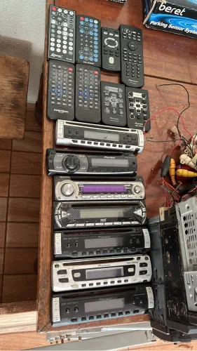 Lote de frentes de toca cd e controles