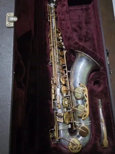 Sax Tenor Jupiter JTS 889 Dual Tone Silver/Gold c/ Case Original - Revisado