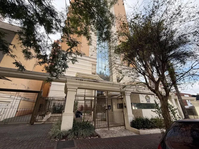 Apartamento para alugar no Ed. Beracá Home região Central de Londrina com 1 quarto. Mobili