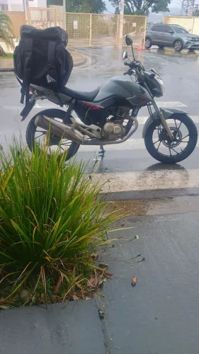 Fan 2020 único dono revisão feita na Honda até 30.000 com manual e chave reserva 